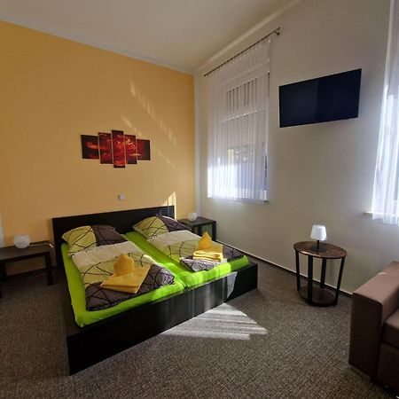 Pension Am Steinberg Muldenstein Bagian luar foto