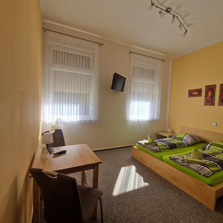 Pension Am Steinberg Muldenstein Bagian luar foto